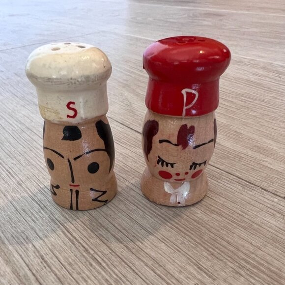 Salt and Pepper Shaker 2 inch Salty and Peppy Vintage 1950s Wood Set Japan - Picture 3 of 13